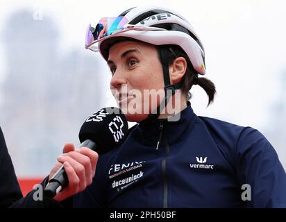 Wevelgem, Belgien. 26. März 2023. Die belgische Sanne Cant von Fenix-Deceuninck wurde bei der Präsentation der Fahrer vor dem Radrennen Gent-Wevelgem für Frauen in Flanders Fields, 162, 5 km von Ieper nach Wevelgem, Sonntag, 26. März 2023, abgebildet. BELGA FOTO DAVID PINTENS Kredit: Belga News Agency/Alamy Live News Stockfoto