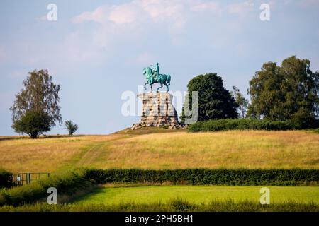 Das Copper Horse, 1831 Reiterstatue von George III, Snow Hill in Windsor Great Park, Berkshire, Großbritannien Stockfoto