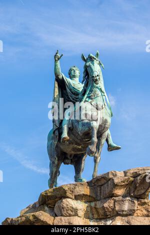 Das Copper Horse, 1831 Reiterstatue von George III, Snow Hill in Windsor Great Park, Berkshire, Großbritannien Stockfoto