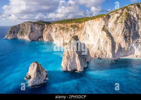 Keri Klippen auf der Insel Zakynthos, Ionisches Meer, Griechenland. Luftaufnahme Stockfoto