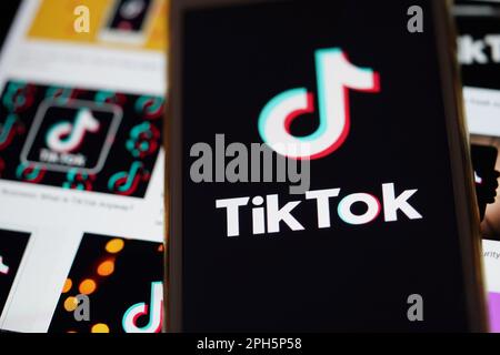 Washington, USA. 30. Aug. 2020. Das Logo von TikTok ist auf dem Bildschirm eines Smartphones in Arlington, Virginia, USA, am 30. August 2020 zu sehen. Kredit: Liu Jie/Xinhua/Alamy Live News Stockfoto