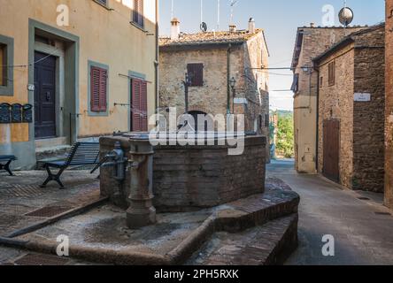 Gambassi Terme, Provinz Firenze: Historisches Zentrum der mittelalterlichen toskanischen Stadt - Provinz Firenze, Zentralitalien - 1. Juni 2021 Stockfoto