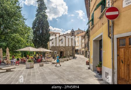 Gambassi Terme, Provinz Firenze: Historisches Zentrum der mittelalterlichen toskanischen Stadt - Provinz Firenze, Zentralitalien - 1. Juni 2021 Stockfoto