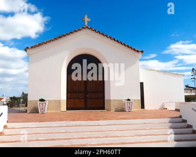 Kirche der Insel Culatra in der Nähe von Olhao Portugal Stockfoto