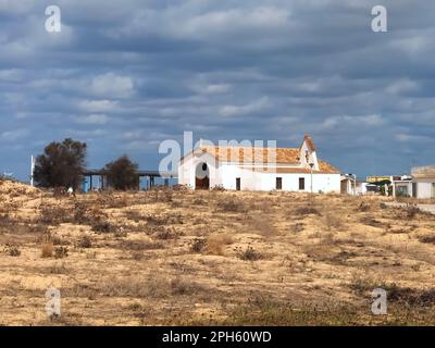 Kirche der Insel Culatra in der Nähe von Olhao Portugal Stockfoto