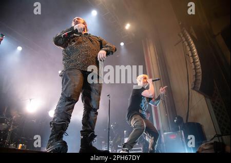 Brian Burkheiser und Eric Vanlerberghe von I treten am 22. März 2023 auf der O2 Academy Glasgow auf Stockfoto