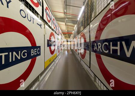 Wegweiser zur Londoner U-Bahn-Station Stockfoto