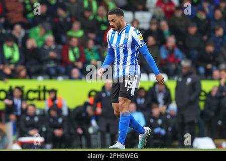 Nailsworth, Großbritannien. 26. März 2023. Akin Famewo #15 of Sheffield Wednesday während der Sky Bet League 1 Spiel Forest Green Rovers vs Sheffield Wednesday at the New Lawn, Nailsworth, Großbritannien, 26. März 2023 (Foto von Gareth Evans/News Images) in Nailsworth, Großbritannien, am 3./26. März 2023. (Foto: Gareth Evans/News Images/Sipa USA) Guthaben: SIPA USA/Alamy Live News Stockfoto