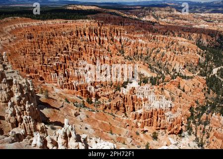 Das Amphitheater vom Upper Inspiration Point im Bryce Canyon-Nationalpark, Utah, USA Stockfoto