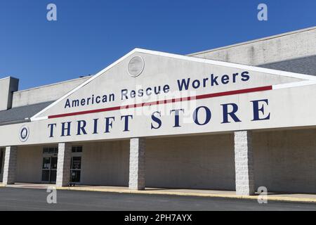 Sunbury, Pennsylvania, USA. 26. März 2023. Außenansicht des American Rescue Workers Thrift Store im Sunbury Plaza. (Credit Image: © Paul Weaver/SOPA Images via ZUMA Press Wire) NUR ZUR REDAKTIONELLEN VERWENDUNG! Nicht für den kommerziellen GEBRAUCH! Stockfoto