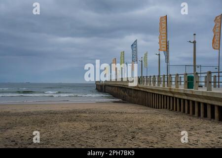 Durban Strandpromenade neuer Pier im Indischen Ozean Südafrika Stockfoto