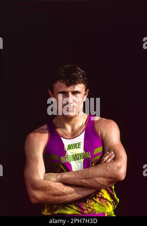 Sergey Bubka (URS) bei einem Fotoshooting für Nike International Athletics im Olympiastadion, Estadi Olímpic Lluís Companys, Barcelona, Spanien 1991 Stockfoto