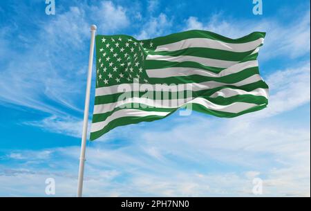 US Grüne Flagge. Die Flagge der USA in den Farben von St. Patricks Tag winkt im Wind am bewölkten Himmel. 3D Abbildung Stockfoto