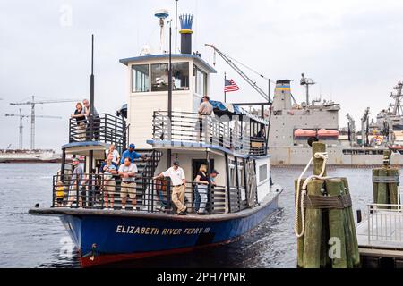 Portsmouth Virginia, Kolonialgeschichte, Elizabeth River Water Ferry, Besucher reisen Reise Tour Tourismus Wahrzeichen Kultur Kultur Kultur, VA Stockfoto