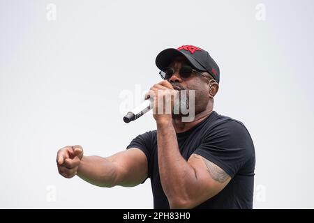 Amerika. 26. März 2023. Darius Rucker, dreimaliger Grammy-preisgekrönter Sänger, tritt auf dem EchoparK Automotive Grand Prix, Circuit of the Americas auf. Austin, Texas. Mario Cantu/CSM/Alamy Live News Stockfoto