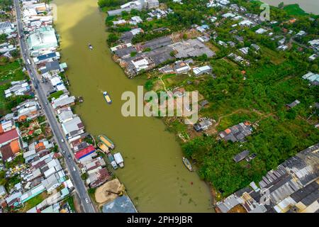 Luftaufnahme des Mekong-Deltas in Sa DEC, Dong Thap, Vietnam, Wohnungsbau, Wasserstraßenverkehr, Und die Agrarwirtschaft in Vietnam Stockfoto