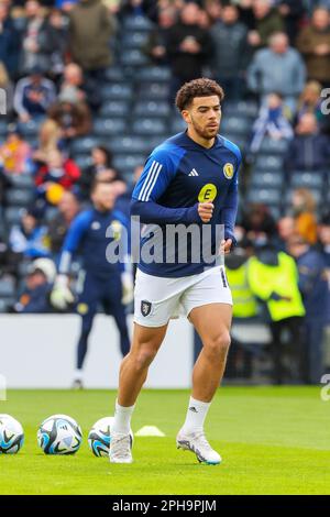 Che Adams, in einem Training in Hampden, Glasgow, zur Vorbereitung des Spiels gegen Zypern. Stockfoto