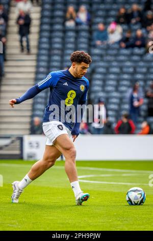 Che Adams, in einem Training in Hampden, Glasgow, zur Vorbereitung des Spiels gegen Zypern. Stockfoto