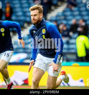 Stuart Armstrong, der für Southampton den Mittelfeldspieler spielt, spielt im Hampden Park, Glasgow, Schottland in Europa, gegen Zypern Stockfoto