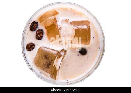 Weißer russischer Cocktail in facettiertem Glas, Draufsicht Stockfoto