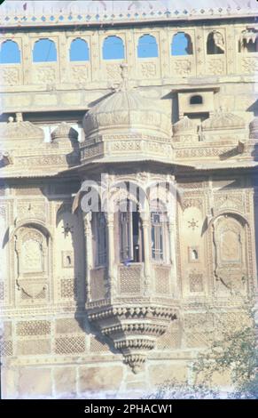 Zarukha & Windows von Rajasthan Palaces, Rajasthan, Indien Stockfoto