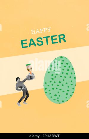 Collagenfoto eines jungen Miniaturmanns, der ein großes grünes Osterei malt, um ein Familientreffen vorzubereiten Stockfoto