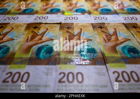 Schweizer Franken von 200 (zweihundert) Banknoten in der Schweiz. Stockfoto
