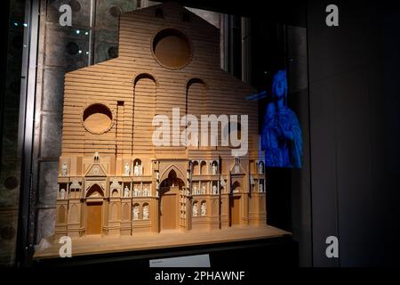 Rekonstruktion der alten Fassade des Doms im Museo dell'Opera del Duomo in Florenz Stockfoto