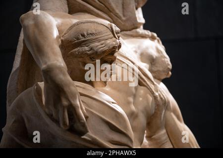 Michelangelos unvollendetes Bandini Pietá wird im Museum Opera del Duomo in Florenz ausgestellt. In seine 70s geschnitzt. Stockfoto