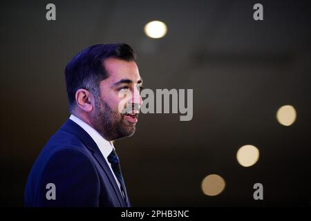 Edinburgh Scotland, Vereinigtes Königreich, 27. März 2023. Humza Yousaf bei der Bekanntgabe des Ergebnisses des SNP-Führungswettbewerbs im BT Murrayfield Stadium. Live-Nachrichten von sst/alamy Stockfoto