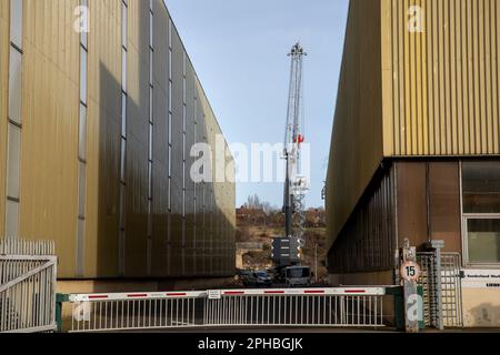 Die Schiffbau-Induktion auf der River Wear. Die Stadt Sunderland. Im Mai 2024 soll ein neuer regionaler Bürgermeister im Rahmen eines Dezentralisierungsvertrags für den Nordosten im Wert von 4,2bn Mio GBP gewählt werden. Die Galionsfigur würde eine gemeinsame Bürgermeisterschaft anführen, die sich über Northumberland, Tyne und Wear und County Durham erstreckt. Der derzeitige Bürgermeister im Norden von Tyne ist Jamie Driscoll. Stockfoto