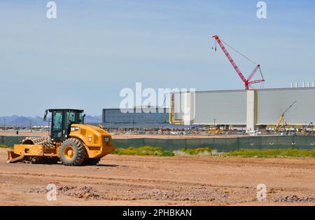 Phoenix, Arizona - März 08 2023: Bau des Wafers Fab 21 der Taiwan Semiconductor Manufacturing Company (TSMC) in North Phoenix im Gange. Stockfoto