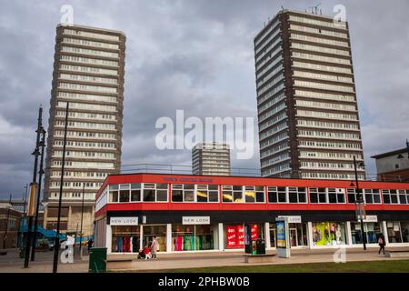 Die Stadt Sunderland. Im Mai 2024 soll ein neuer regionaler Bürgermeister im Rahmen eines Dezentralisierungsvertrags für den Nordosten im Wert von 4,2bn Mio GBP gewählt werden. Die Galionsfigur würde eine gemeinsame Bürgermeisterschaft anführen, die sich über Northumberland, Tyne und Wear und County Durham erstreckt. Der derzeitige Bürgermeister im Norden von Tyne ist Jamie Driscoll. Stockfoto