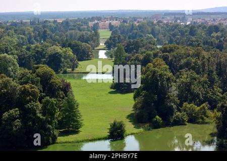 Schlosspark, Schloss Lednice, Lednice, Bezirk Břeclav, Südmährische Region, Tschechische Republik, Europa, UNESCO-Weltkulturerbe Stockfoto