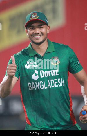 Taskin Ahmed wird zum wertvollsten Spieler, da Bangladesch mit 22 Runs (DLS-Methode) in den ersten T20I der drei-Match-Serie bei gegen Irland gewinnt Stockfoto