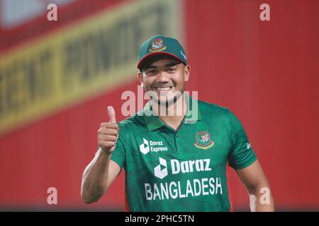 Taskin Ahmed wird zum wertvollsten Spieler, da Bangladesch mit 22 Runs (DLS-Methode) in den ersten T20I der drei-Match-Serie bei gegen Irland gewinnt Stockfoto