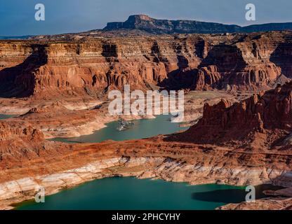 Bootstouren auf Lake Powell, Glen Canyon, AZ Stockfoto