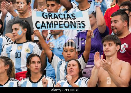 23. März 2023, Ciudad de Buenos Aires, Stadt Buenos Aires, Argentinien: INT. SPORT.- Fans der argentinischen Mannschaft während des freundlichen Fußballspiels gegen Panama im Mas Monumental Stadium in Buenos Aires, Argentinien, 23. März 2023 (Kreditbild: © Julieta Ferrario/ZUMA Press Wire) NUR REDAKTIONELLE VERWENDUNG! Nicht für den kommerziellen GEBRAUCH! Stockfoto