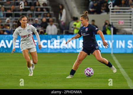 San Diego, Kalifornien, USA. 25. März 2023. San Diego Wave FC Mittelfeldspieler Sierra Enge (8) während eines NWSL-Fußballspiels zwischen den Chicago Red Stars und dem San Diego Wave FC im Snapdragon Stadium in San Diego, Kalifornien. Justin Fine/CSM/Alamy Live News Stockfoto