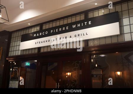 Allgemeiner Blick auf das Marco Pierre White Steakhouse Bar and Grill in Cardiff, Wales, Großbritannien. Stockfoto