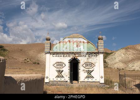 Historischer Friedhof in der Nähe von Kysyl Oi, Kirgisistan Stockfoto