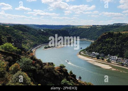 Schloss Katz Und Die Loreley Im Mittelrheintal Stockfoto