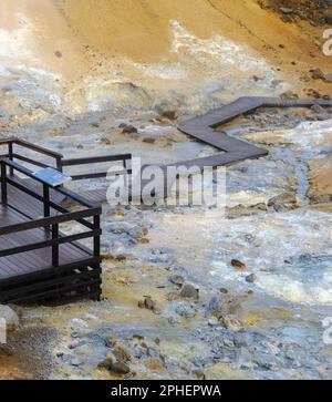 Geothermisches Feld von Seltun im Vulkansystem Krysuvik auf der Halbinsel Reykjanes. Europa, Nordeuropa, Island Stockfoto