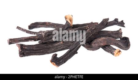 Gemeinsame Beinwurzel isoliert auf weißem Hintergrund. Trockene Wurzeln von Symphytum officinale. Stockfoto