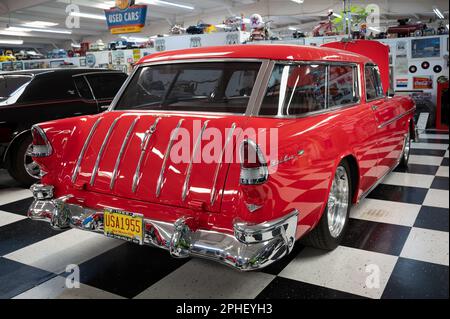 Detail eines klassischen Chevrolet Bel Air mit einem LS3-Motor Stockfoto