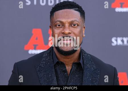 WESTWOOD, LOS ANGELES, KALIFORNIEN, USA - MÄRZ 27: Der amerikanische Stand-up-Komiker und Schauspieler Chris Tucker trifft am 27. März 2023 im Regency Village Theatre in Westwood, Los Angeles, Kalifornien, USA auf der Weltpremiere der Amazon Studios und der „Air“ von Skydance Media ein. (Foto von Xavier Collin/Image Press Agency) Stockfoto