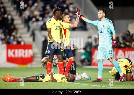 Osaka, Japan. 28. März 2023. Spieler der kolumbianischen Nationalmannschaft reagieren beim KIRIN CHALLENGE CUP 2023 zwischen Kolumbien und Japan im Yodoko Sakura Stadium in Osaka, Japan. Kolumbien besiegt Japan 2-1. (Kreditbild: © Rodrigo Reyes Marin/ZUMA Press Wire) NUR REDAKTIONELLE VERWENDUNG! Nicht für den kommerziellen GEBRAUCH! Stockfoto