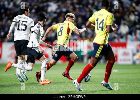 Osaka, Japan. 28. März 2023. Jorge CARRASCAL (8) aus Kolumbien in Aktion beim KIRIN CHALLENGE CUP 2023 Freundschaftsspiel zwischen Kolumbien und Japan im Yodoko Sakura Stadium in Osaka, Japan. Kolumbien besiegt Japan 2-1. (Kreditbild: © Rodrigo Reyes Marin/ZUMA Press Wire) NUR REDAKTIONELLE VERWENDUNG! Nicht für den kommerziellen GEBRAUCH! Stockfoto