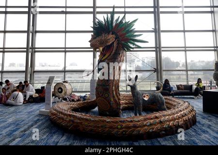 Mexiko-Stadt, Mexiko. 28. März 2023. 27. März 2023, Mexiko-Stadt, Mexiko: Die Tribünen der mexikanischen Staaten, Reiseveranstalter, Kulturveranstalter und Investoren im Mexico Tourism Tianguis 47. im Banamex Center in Mexiko-Stadt. Am 27. März 2023 in Mexico City, Mexiko (Foto: Luis Barron/Eyepix Group/Sipa USA). Kredit: SIPA USA/Alamy Live News Stockfoto