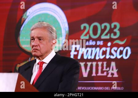 Mexiko-Stadt, Mexiko. 28. März 2023. 28. März 2023 Mexiko-Stadt, Mexiko: Der mexikanische Präsident Andres Manuel Lopez Obrador spricht während der Informationskonferenz im Nationalpalast am 28 2023. März in Mexiko-Stadt, Mexiko. (Foto: Carlos Santiago/Eyepix Group/Sipa USA) Guthaben: SIPA USA/Alamy Live News Stockfoto